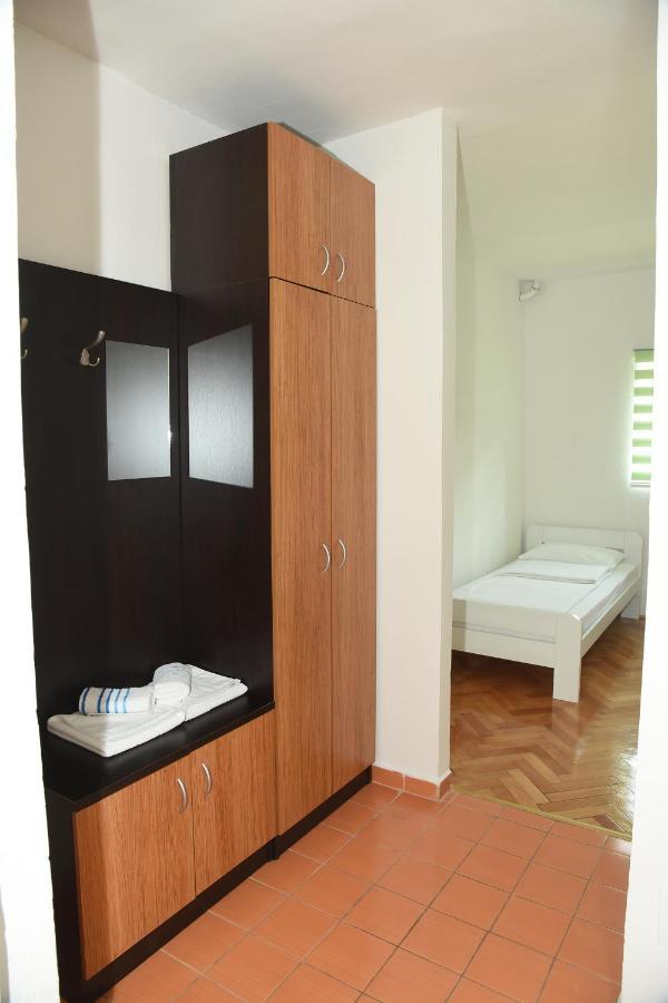 Np Sutjeska Paviljon A Otel Tjentiste Dış mekan fotoğraf