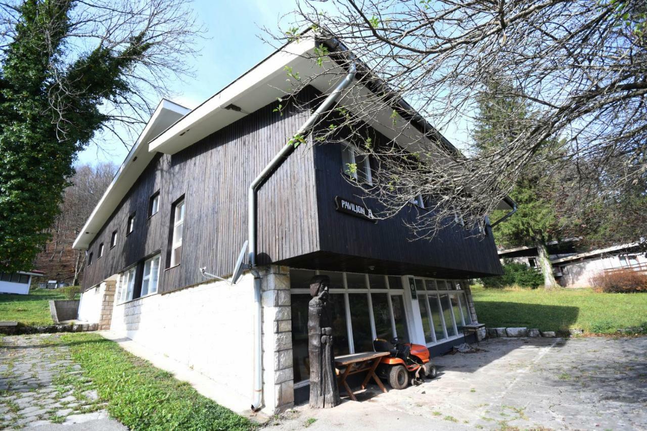 Np Sutjeska Paviljon A Otel Tjentiste Dış mekan fotoğraf
