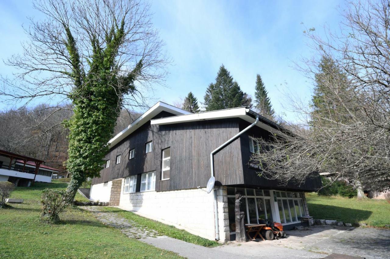 Np Sutjeska Paviljon A Otel Tjentiste Dış mekan fotoğraf